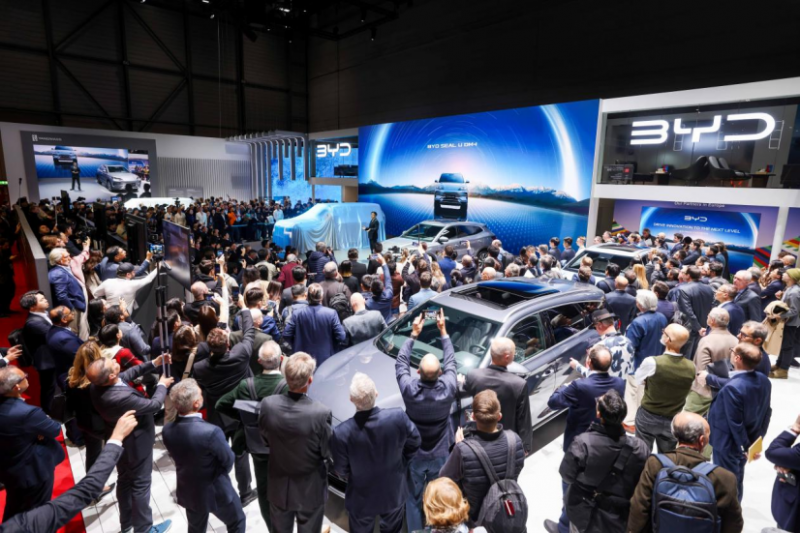 【新闻稿】比亚迪亮相2024日内瓦车展 全球化进程再加速(0227)76