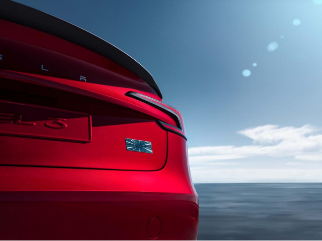 Model 3高性能版33.59万元开启预售，特斯拉全系高性能版车型已就位！3453