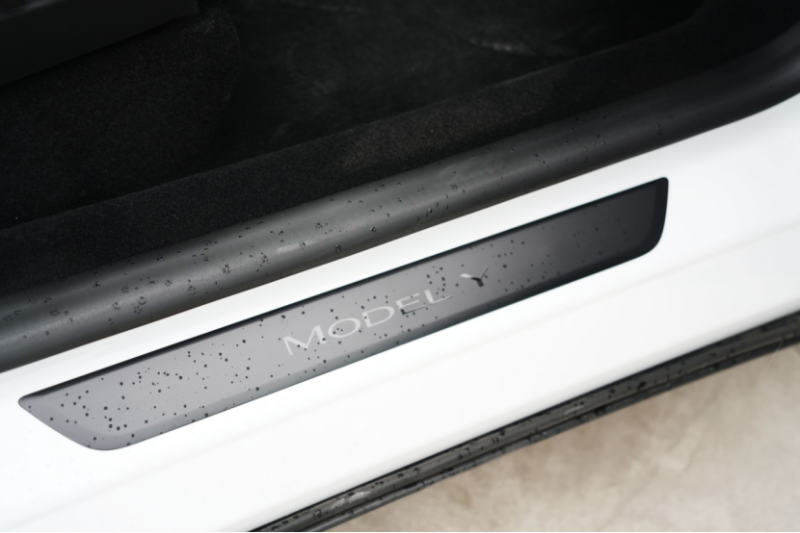 新款特斯拉Model Y1.25818