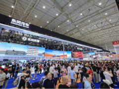 技术与车型齐发力 东风乘用车三大自主新能源品牌亮相华中国际车展