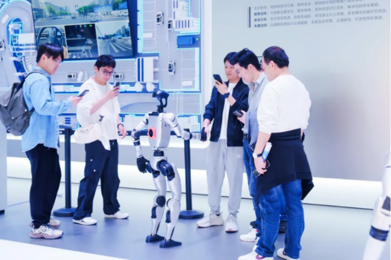 加快向新跃迁 东风汽车发展稳健上扬863
