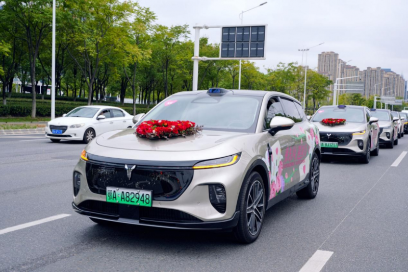 【新闻稿】乘东风结同心 遇知音谱新篇 东风汽车2025年职工集体婚礼温情启幕543