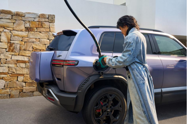 最新版【新闻稿】最值得买的A级纯电精品车 方程豹钛3闪充版上市15万起379