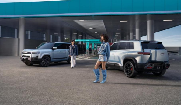 最新版【新闻稿】最值得买的A级纯电精品车 方程豹钛3闪充版上市15万起2279