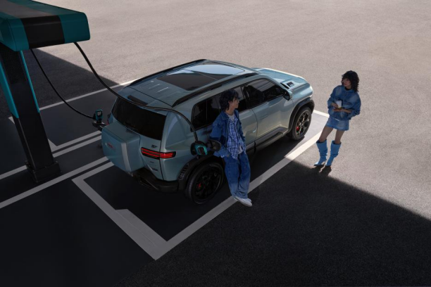 最新版【新闻稿】最值得买的A级纯电精品车 方程豹钛3闪充版上市15万起718