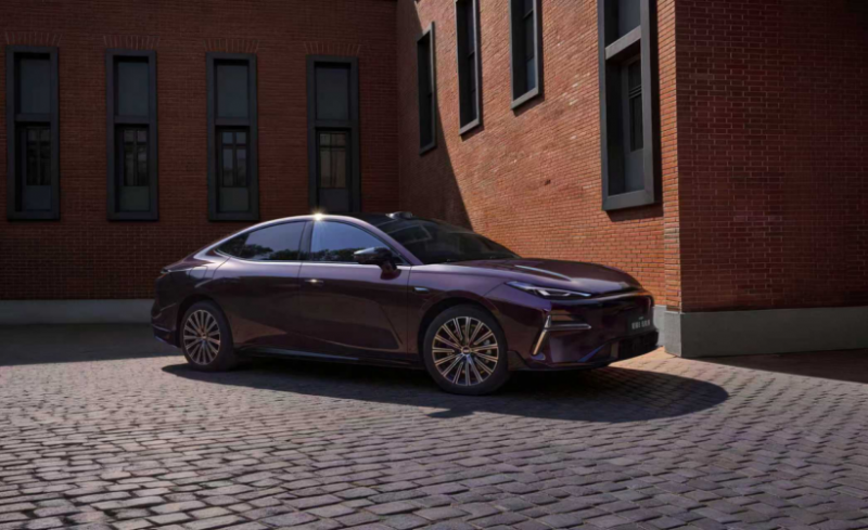 吉利银河星耀8加推151