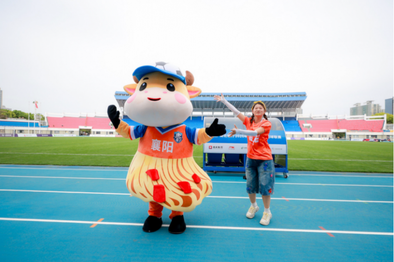 【地域情怀新闻稿】 一碗面，一场球，东风风神与湖北球迷双向奔赴1022